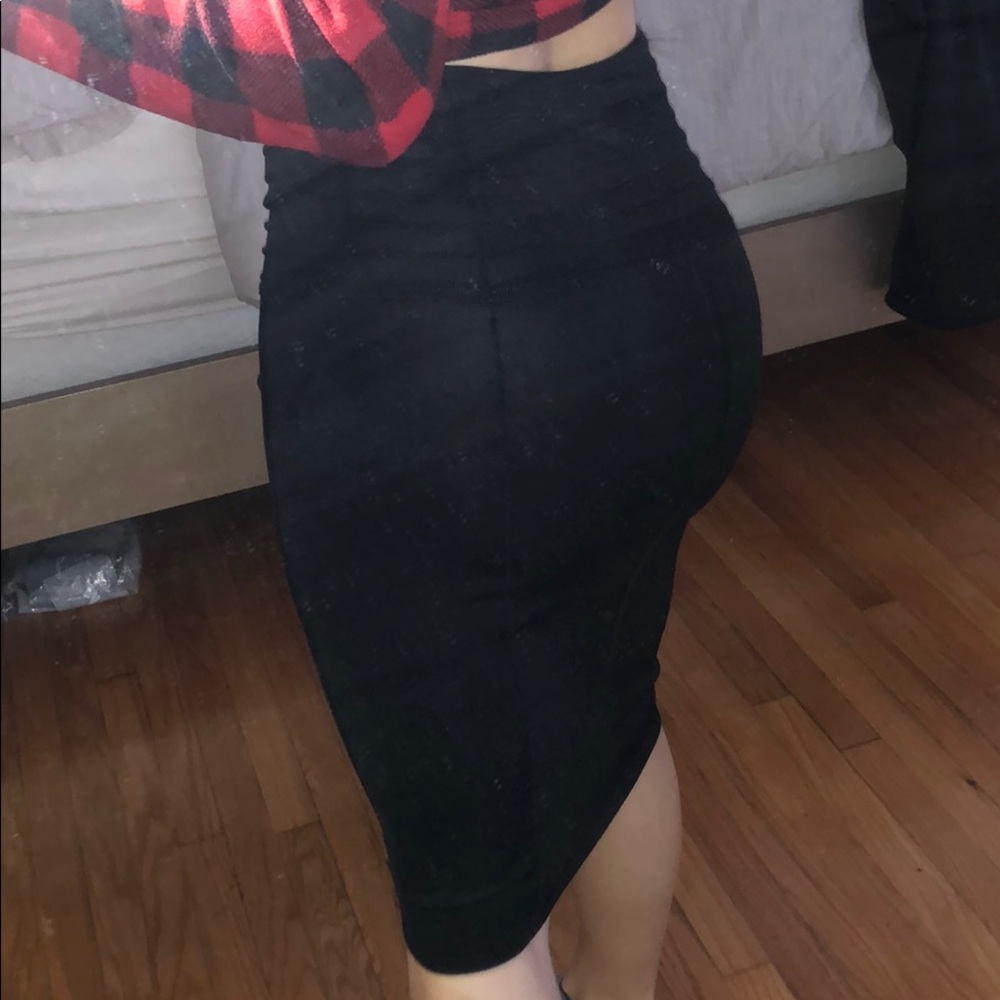 Bebe Pencil skirt
